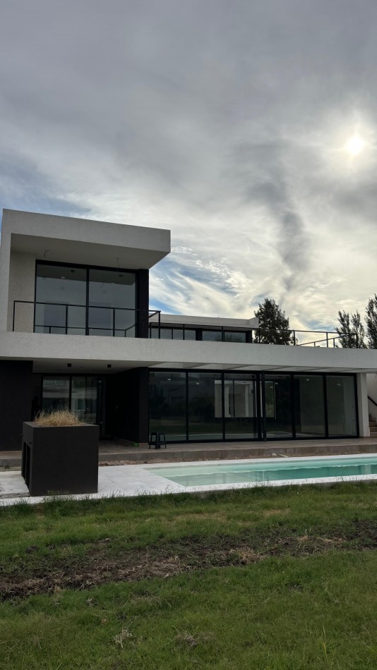 CASA EN SAN ELISEO GOLF COUNTRY