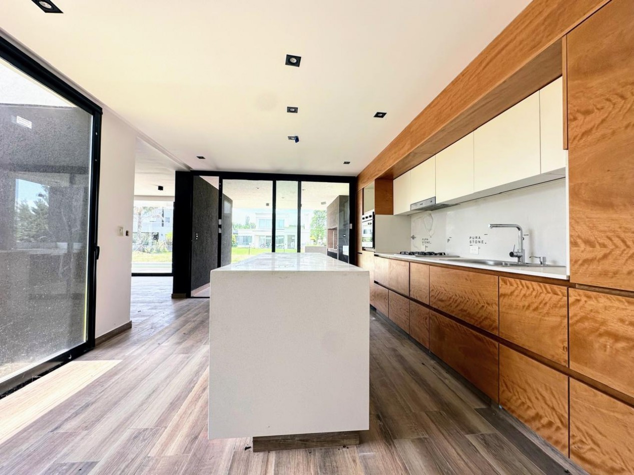 CASA EN SAN ELISEO GOLF COUNTRY