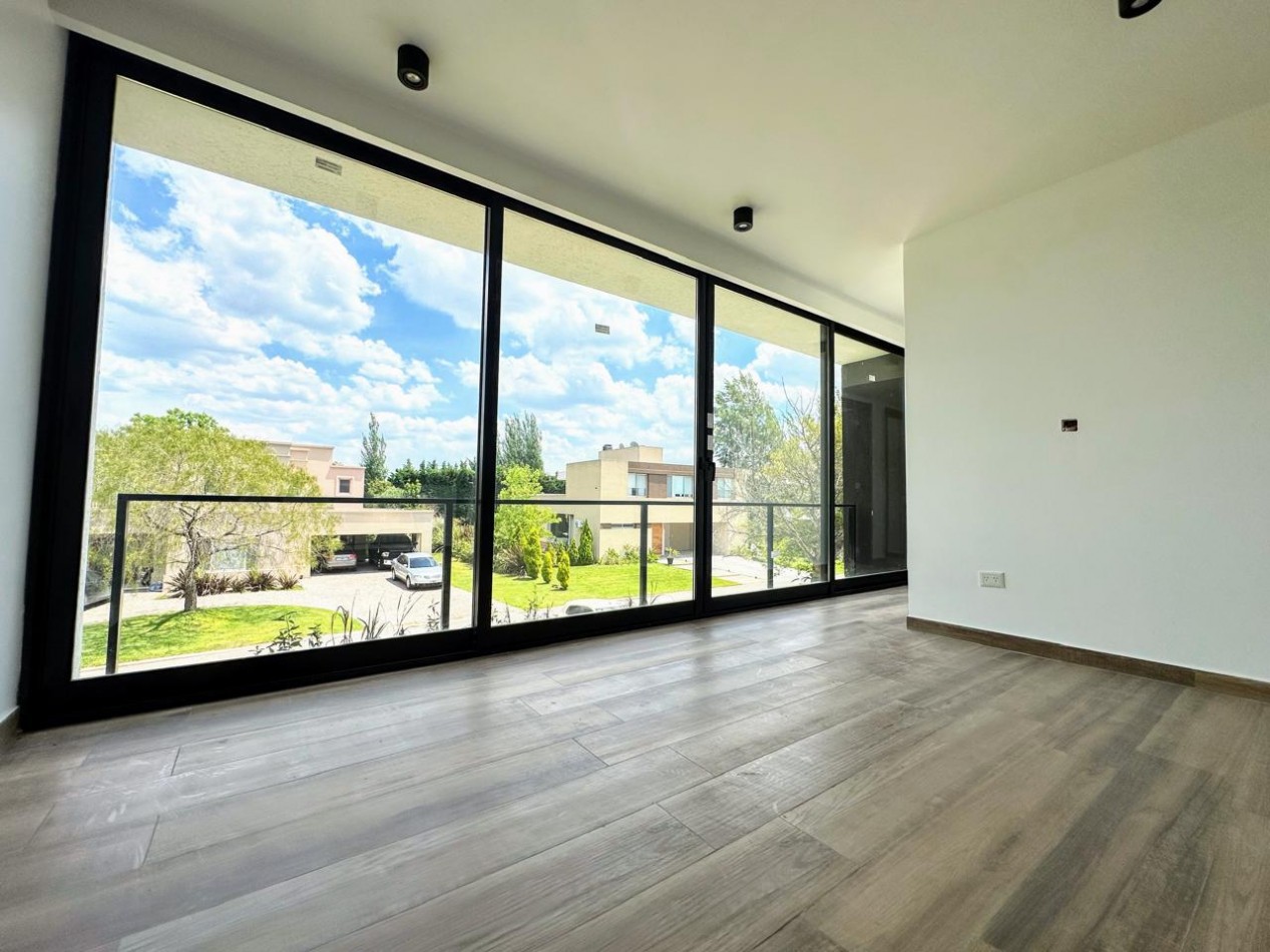 CASA EN SAN ELISEO GOLF COUNTRY